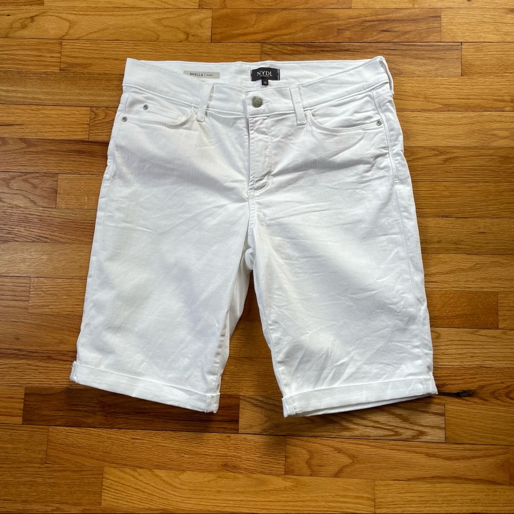 NYDJ Briella Roll Cuff Shorts Sz 12 Optic White Very Good Condition